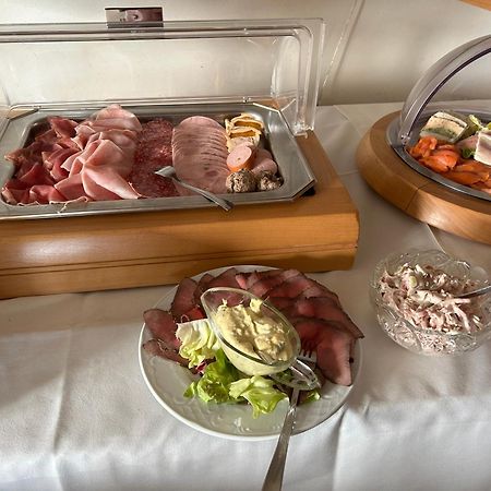 Hotel Berg Dannenfels Екстериор снимка
